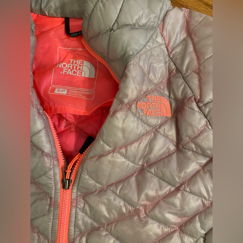 The North Face ThermoBall Jacket - Picture 2 of 6